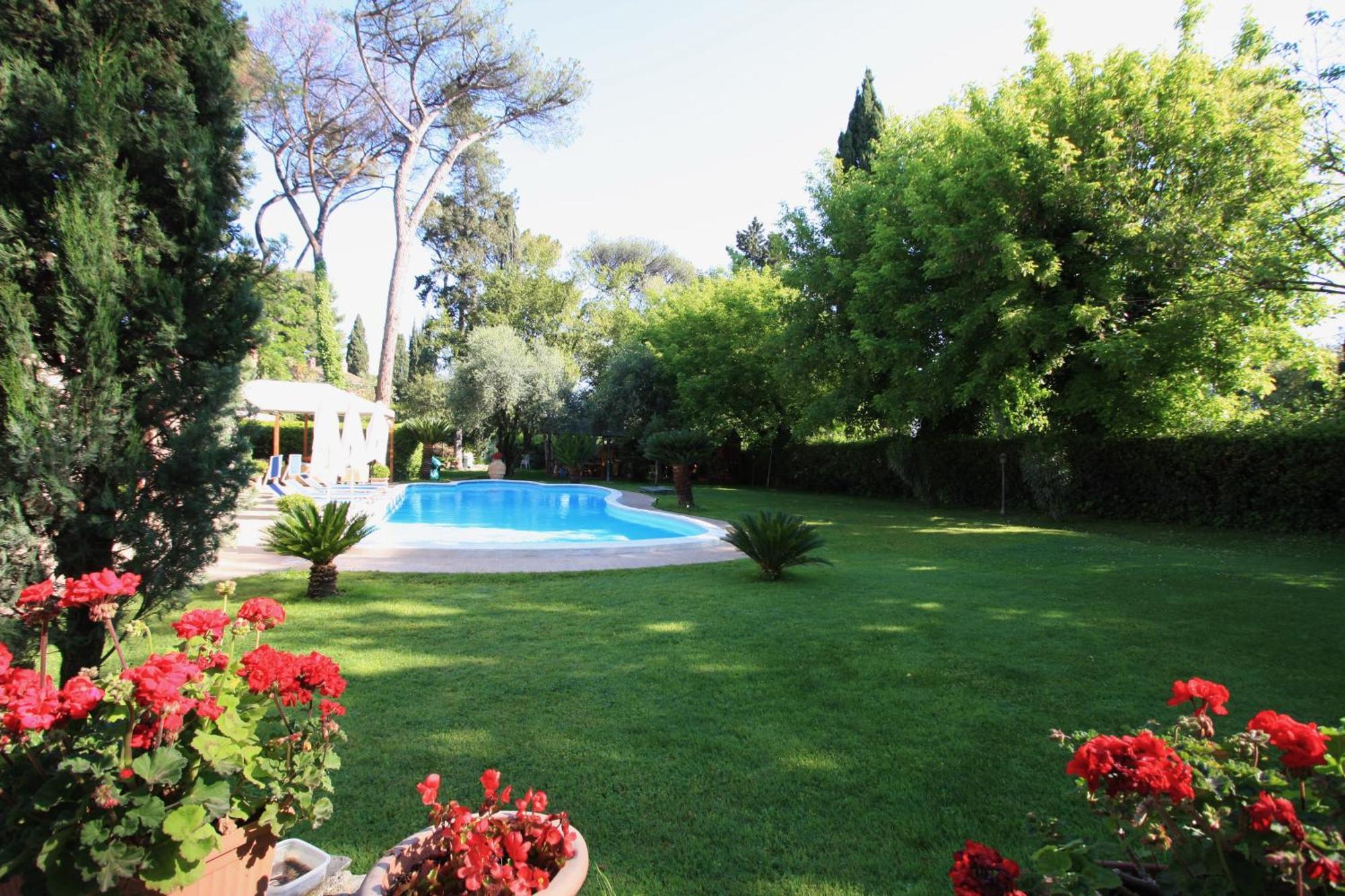 Appia Antica 1br With Swimming Pool Apartment Rome